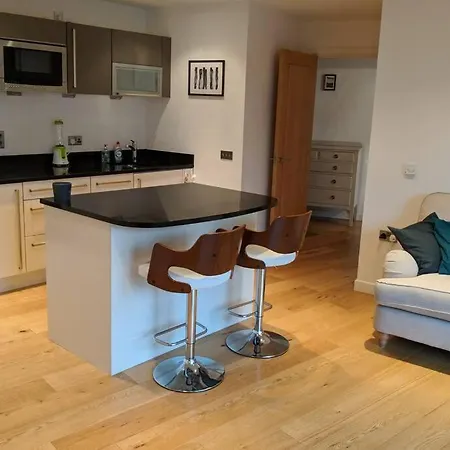 City Centre Apartment, 2Min From Train Station Λιντς