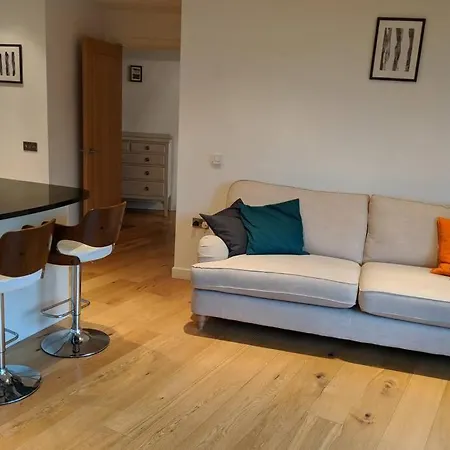 Apartment City Centre Apartment, 2Min From Train Station *